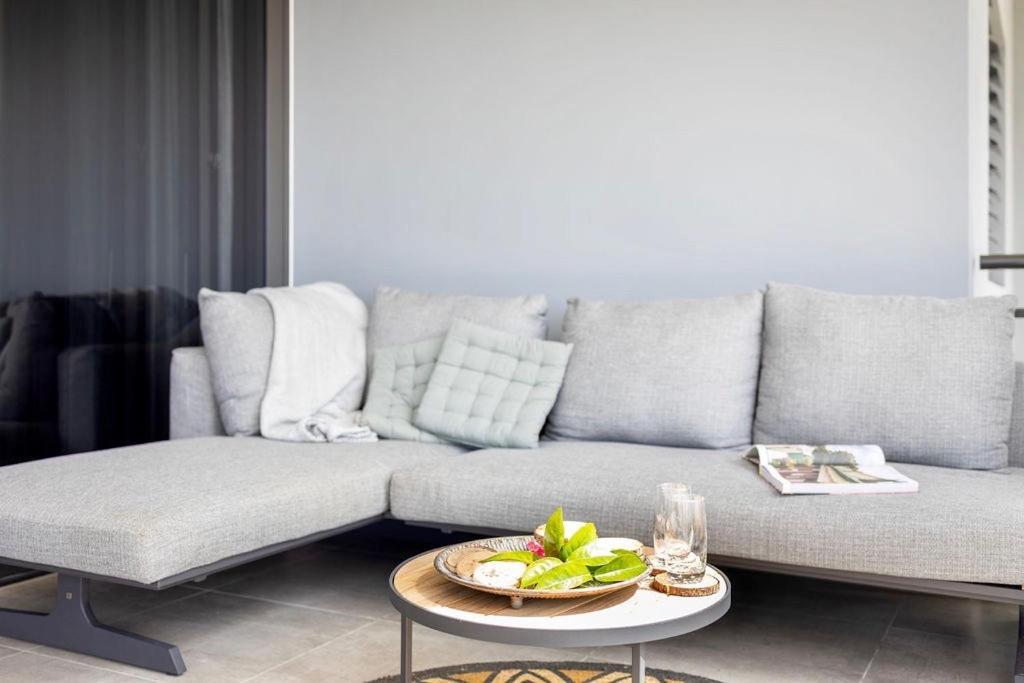 Coral Estate Ocean View Apartments يلمستاد المظهر الخارجي الصورة