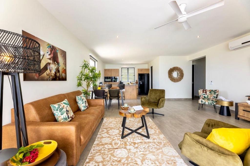 Coral Estate Ocean View Apartments يلمستاد المظهر الخارجي الصورة