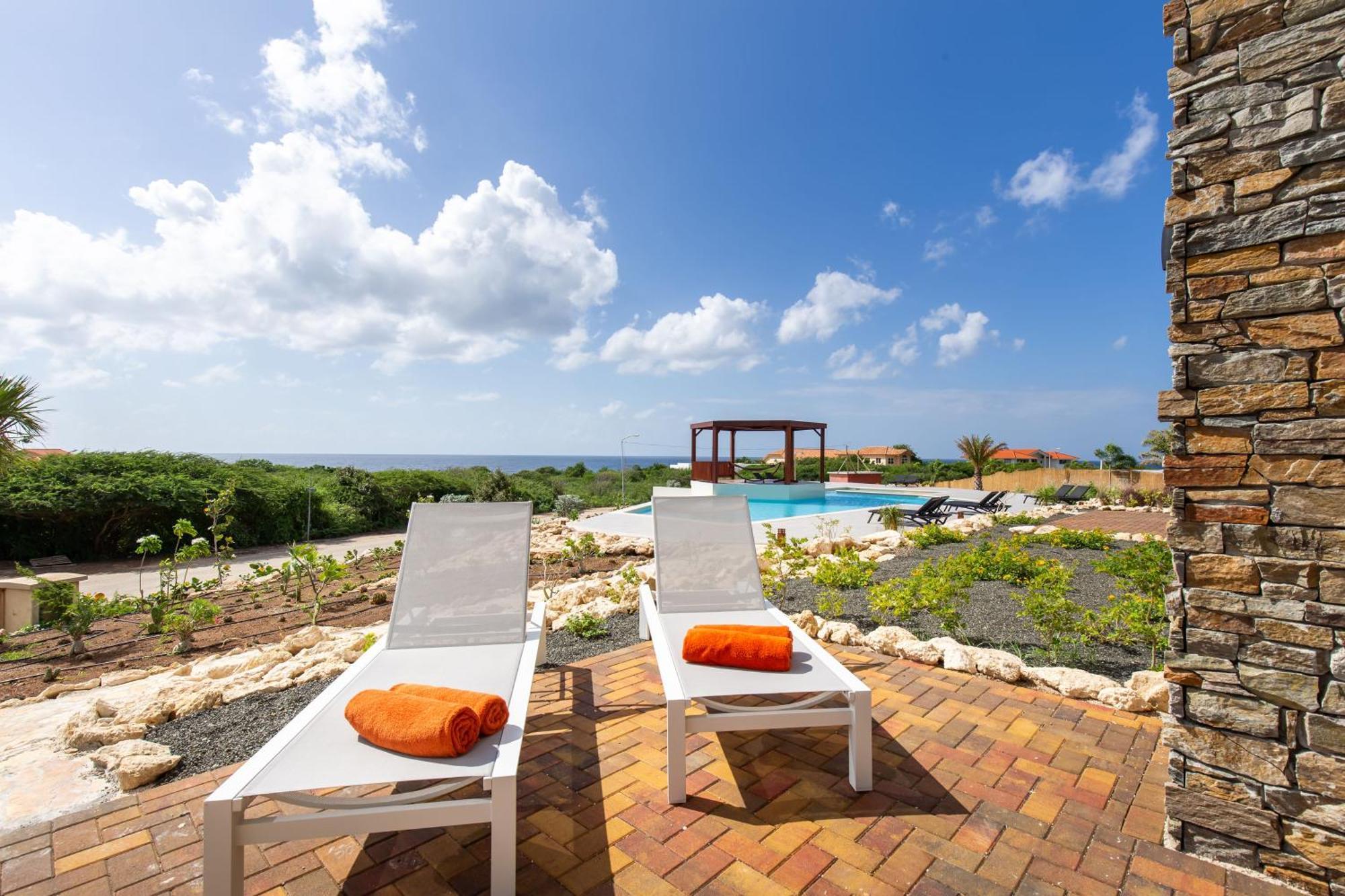 Coral Estate Ocean View Apartments يلمستاد المظهر الخارجي الصورة